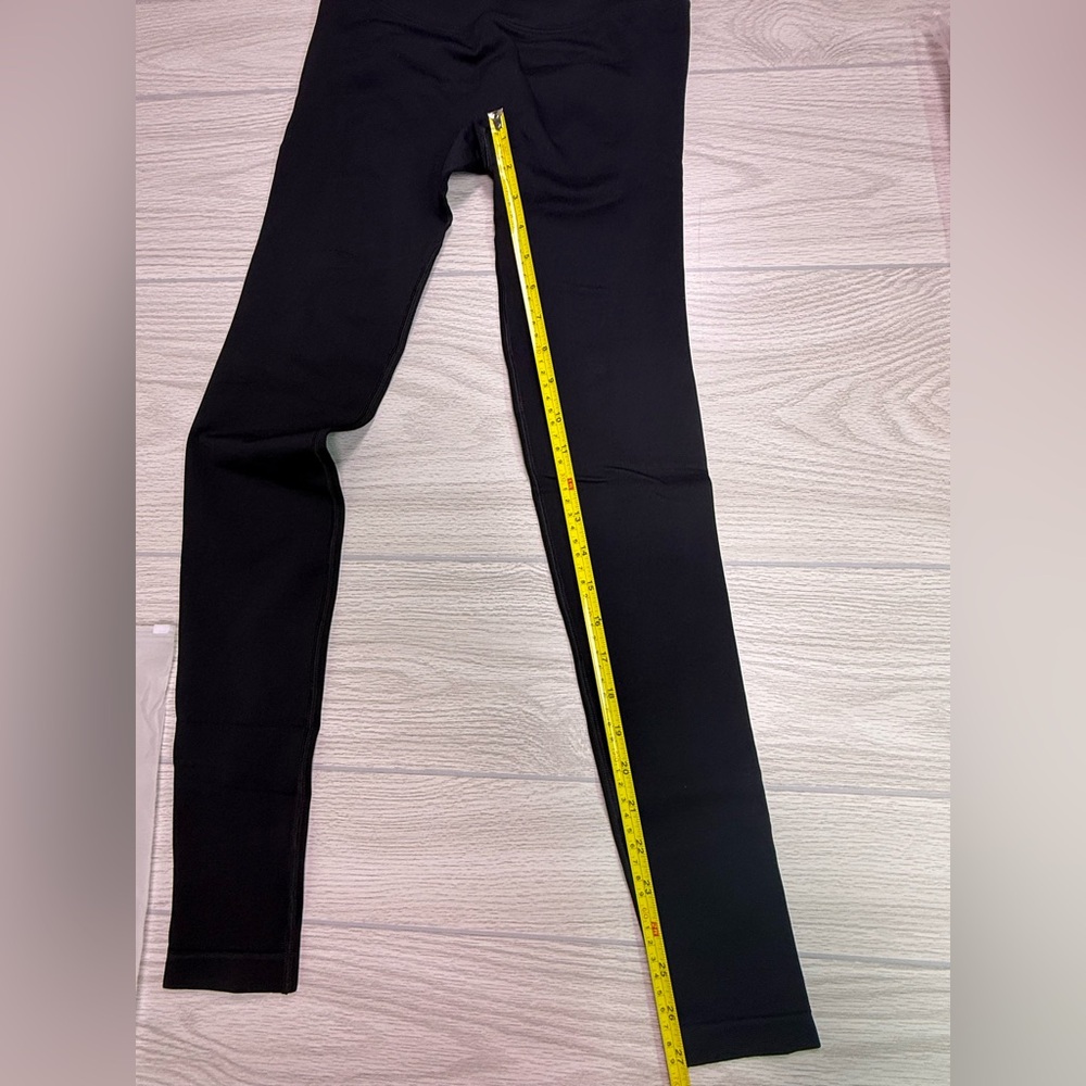 Sculpting Seamless Black Women's Leggings - Picture 8 of 11